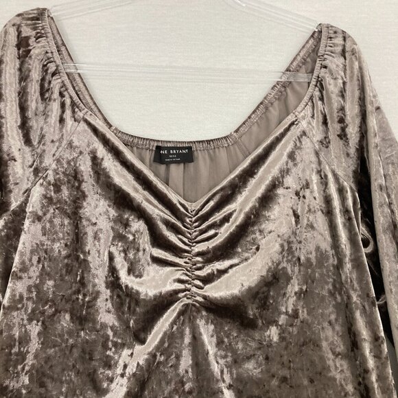 Lane Bryant Velvet Ruched Front 3/4 Sleeve Stretch Top size 10/12 Feminine - Picture 3 of 9
